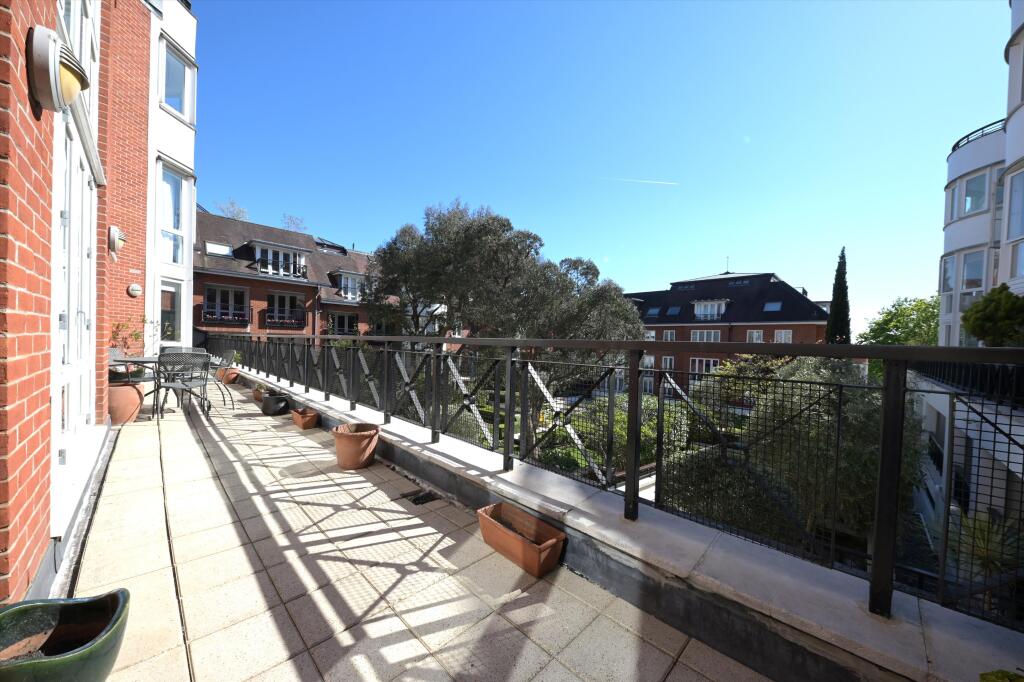 3 bedroom flat for rent