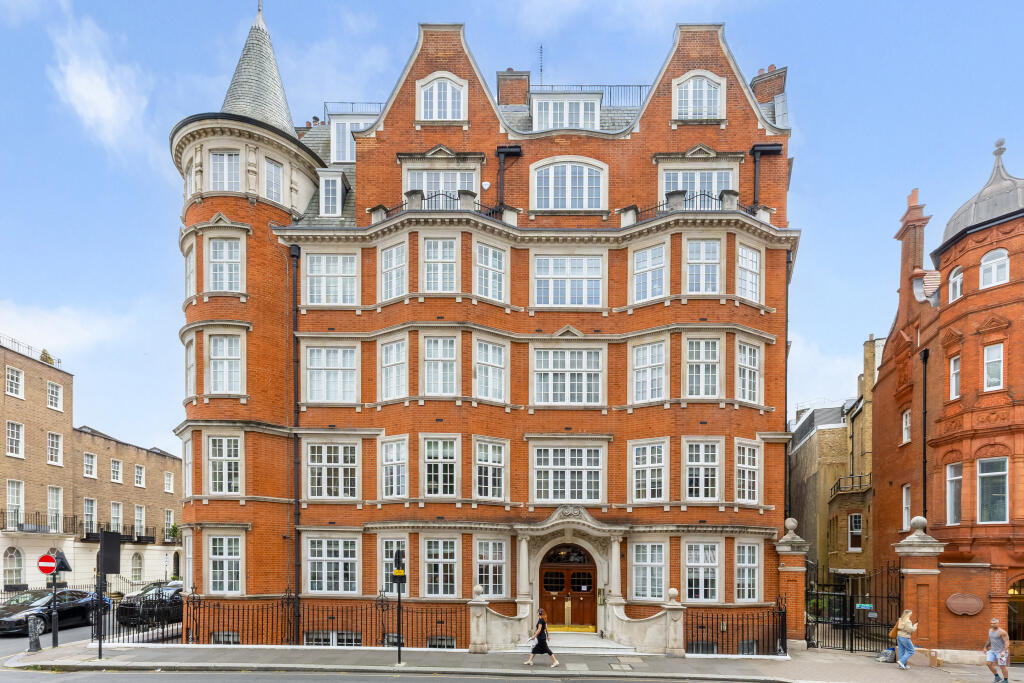 Main image of property: Cliveden Place, London, SW1W