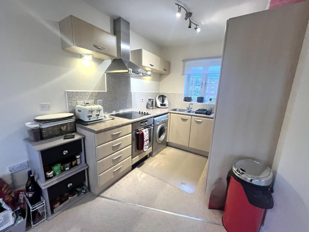 Apartment in Cardiff - View 3