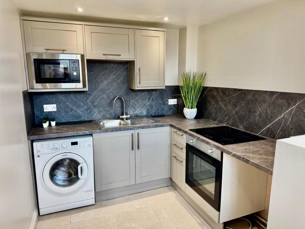 Apartment in Bristol - View 2