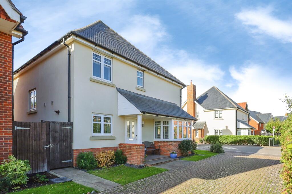 4-bed detached on Dunnock Lane, Hellingly, Hailsham, £499,950