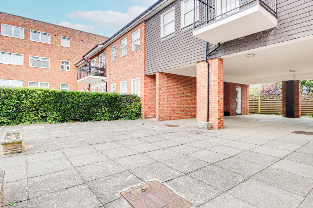 Additional image 11 of The Priory, Monks Close, Redbourn, AL3