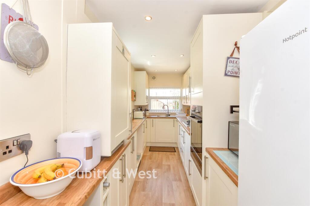 House in Portsmouth - View 5
