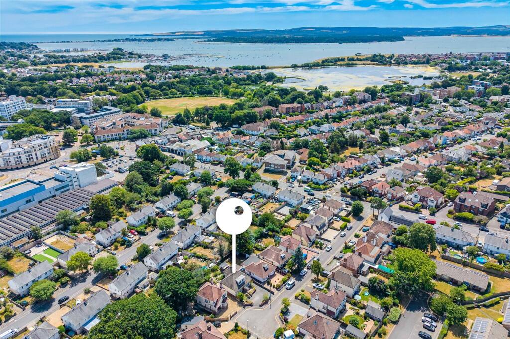 Verulam Road, Poole, Dorset, BH14 photo 4