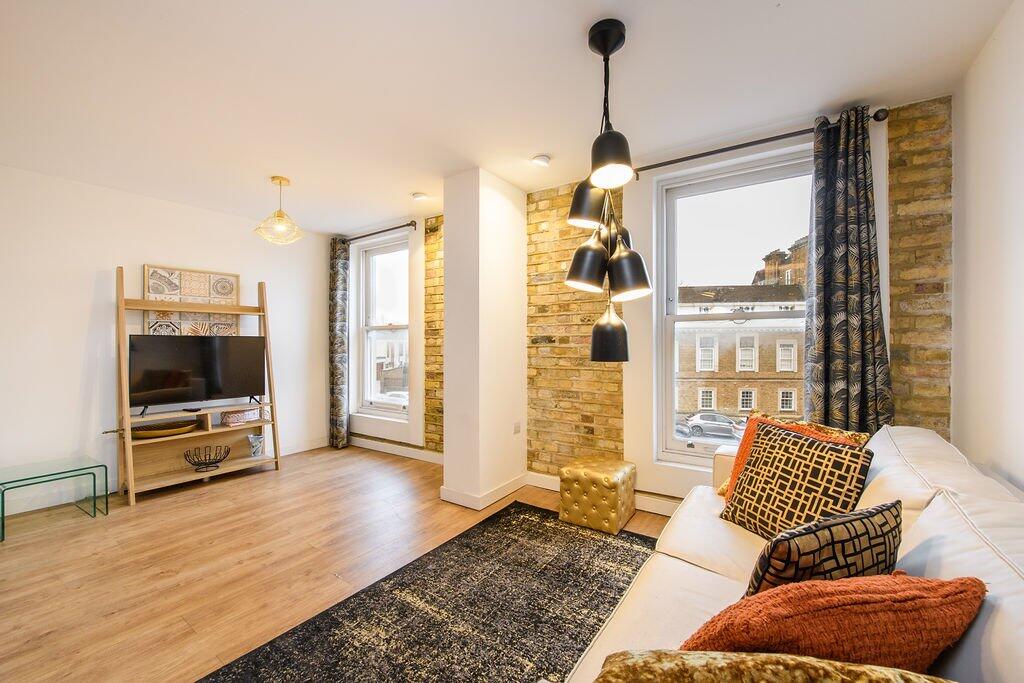 Main image of property: Kew Bridge Road,
Brentford, TW8