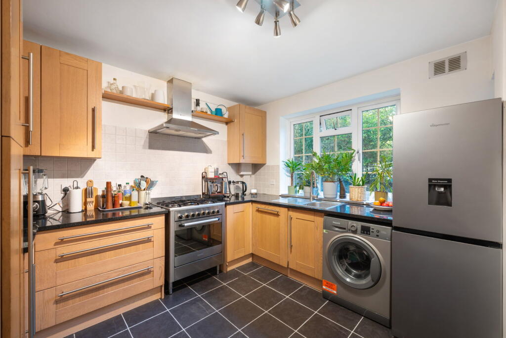 Westcombe Park Road, London, SE3 photo 4