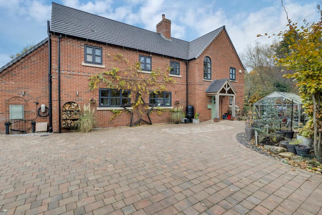 London Road, Holmes Chapel, Crewe, Cheshire, CW4 8AY photo 4