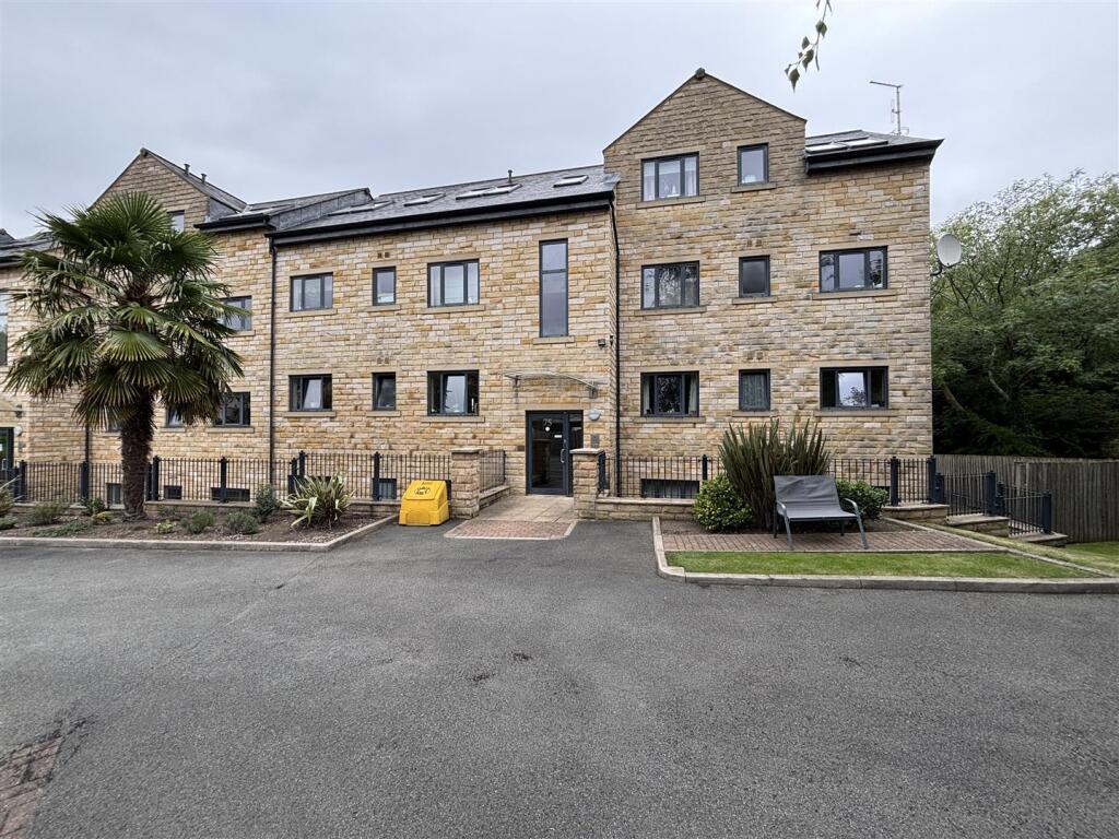 Main image of property: Apartment 20, Stile 24, 75 Newsome Road, Huddersfield, HD4 6NH