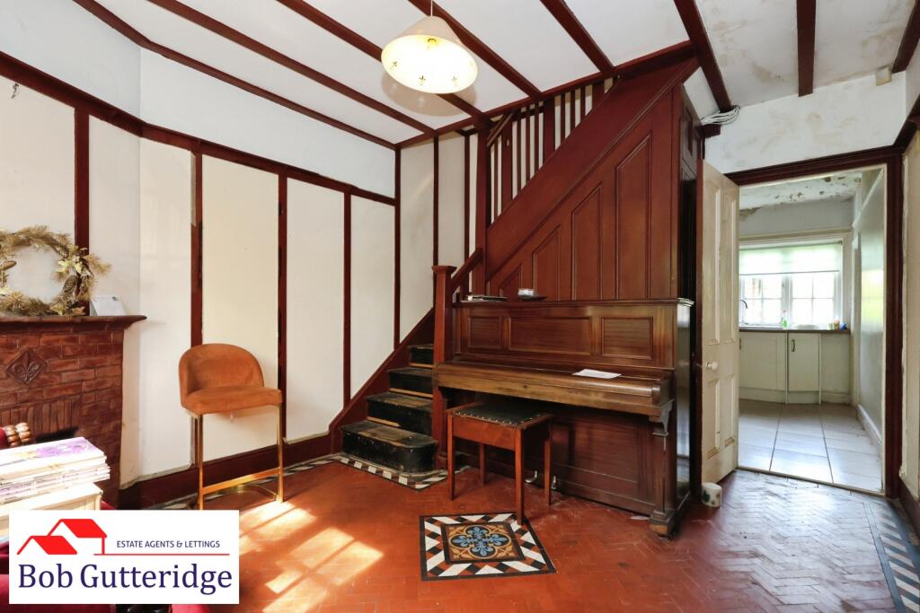 House in Stoke-on-Trent - View 4