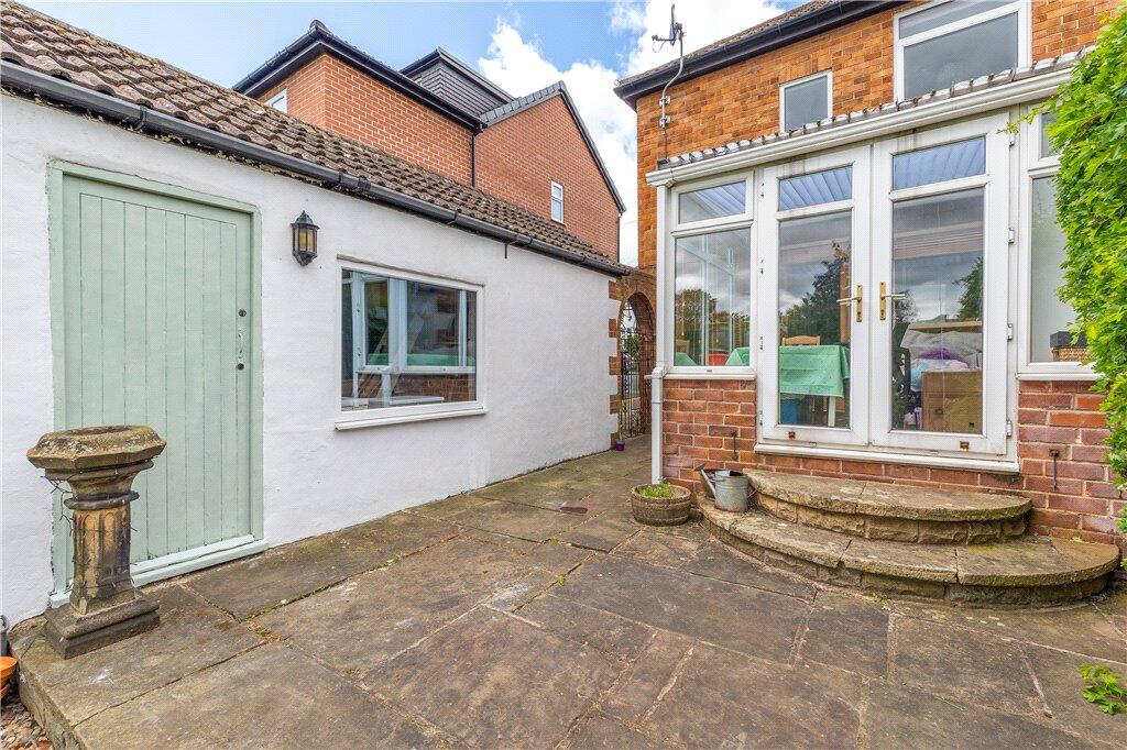 House in Bradford, Menston - View 4