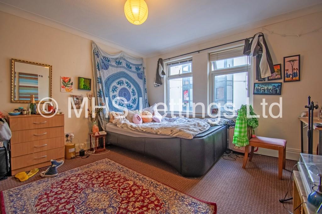 7 bedroom semi-detached house for rent