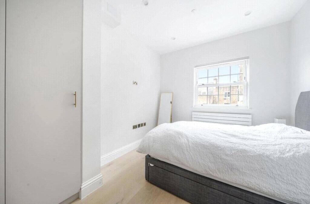 Apartment in London - More