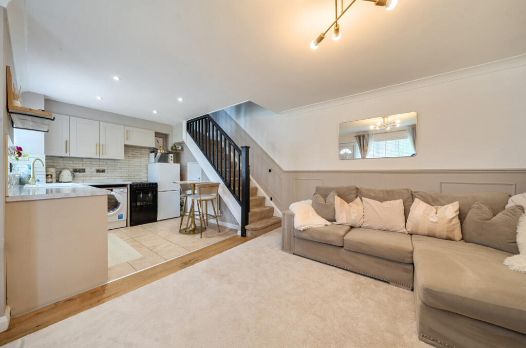 Main image of property: Brickfield Farm Gardens, Farnborough, Orpington, Kent, BR6