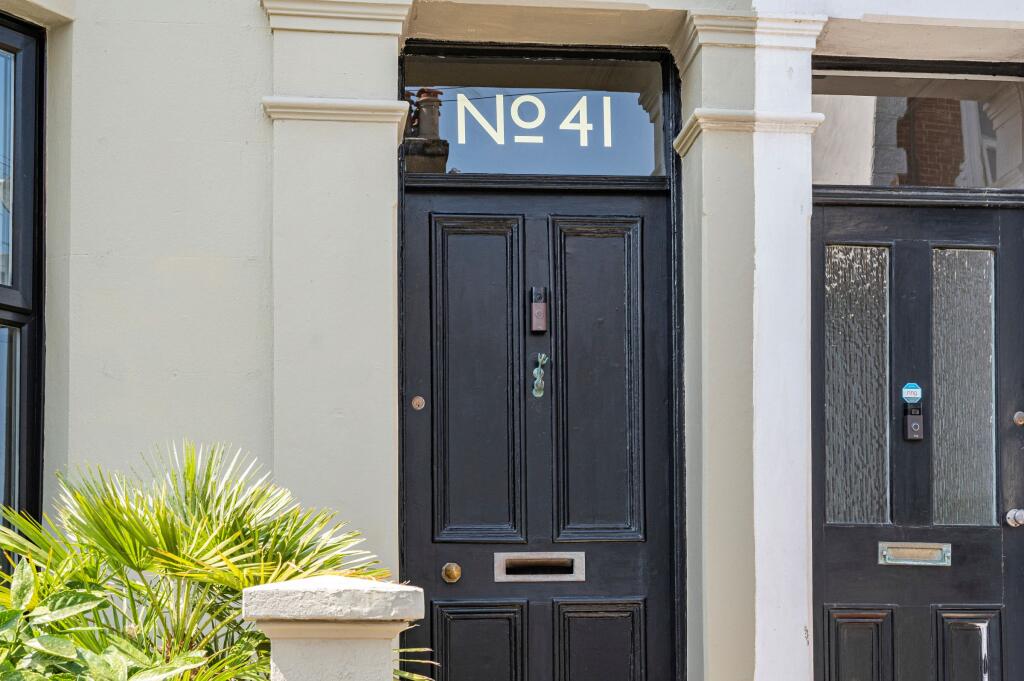 House in Newhaven - View 5