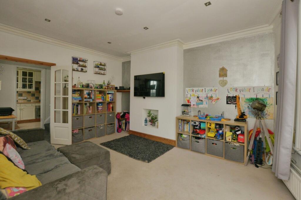 Apartment in Sandgate, Golden Valley - View 4