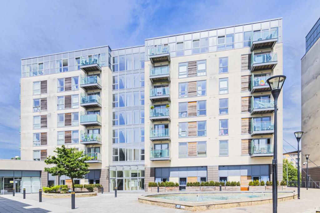 Main image of property: 4b K D Plaza, Cotterells, Hemel Hempstead, Hertfordshire, HP1