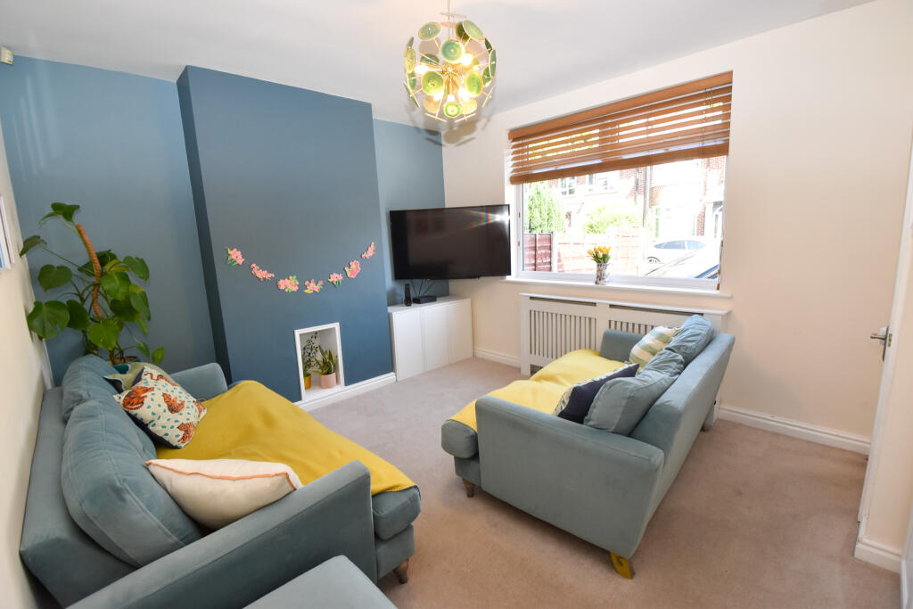 Central Drive, Urmston, M41 - View 2