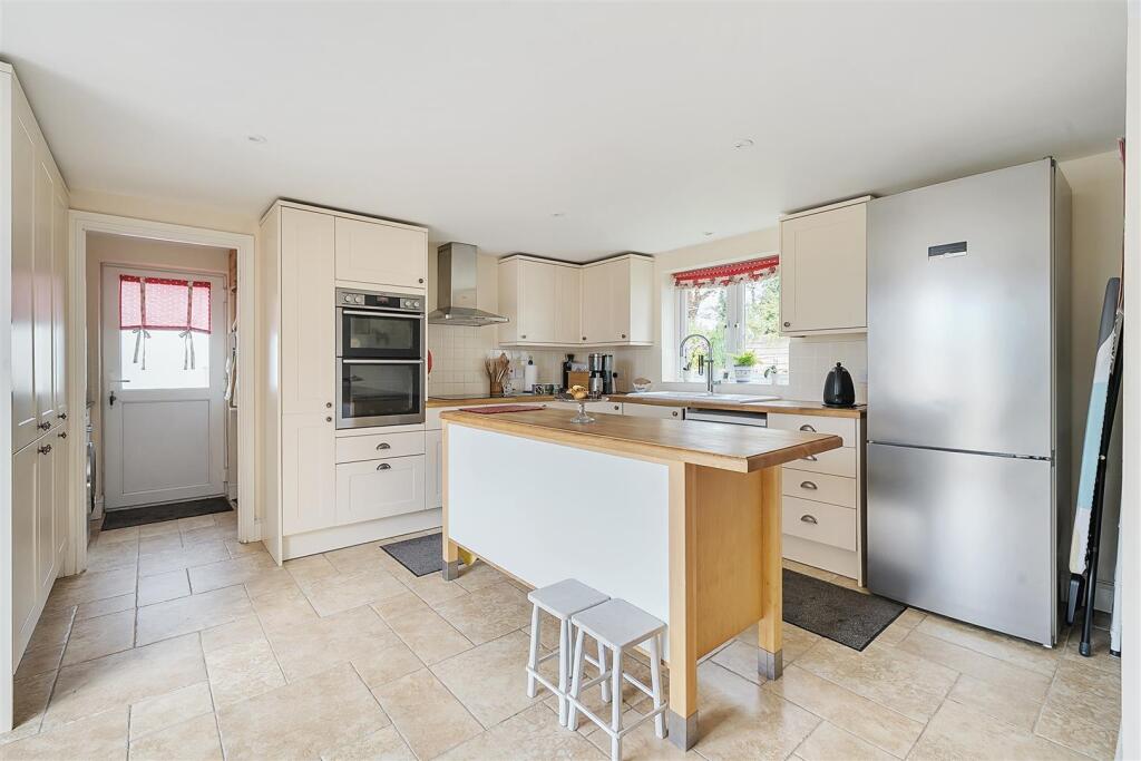 House in Taunton - View 4