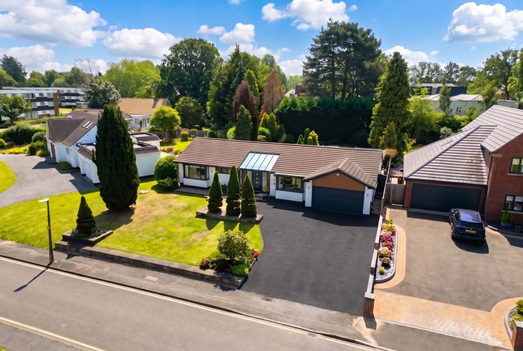 House in Solihull, West Midlands - View 3