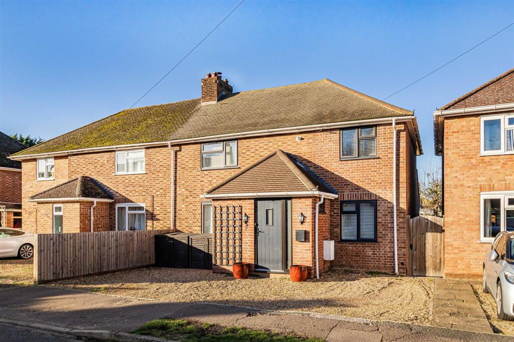 Main image of property: Pieces Terrace, Waterbeach