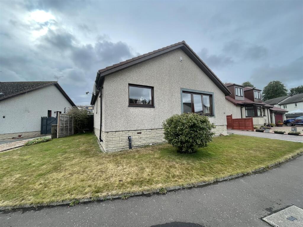 Main image of property: 11 Lumsden Park, Cupar