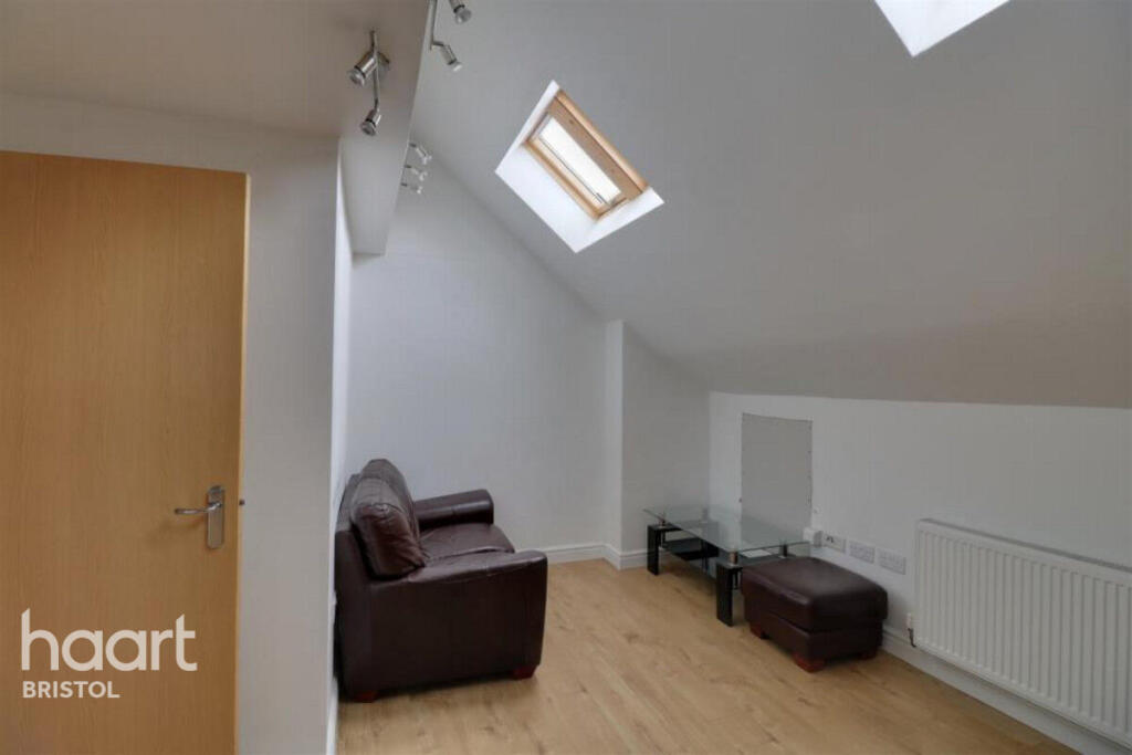 Main image of property: Avonmouth Road, Bristol