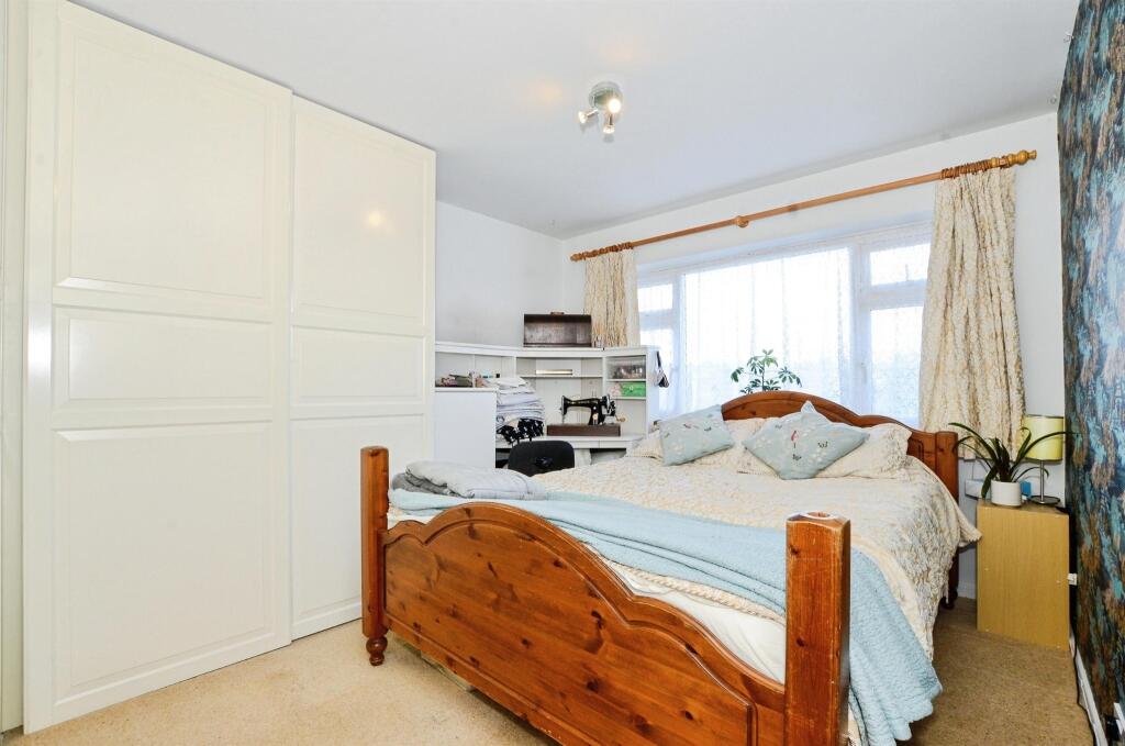 Additional image 9 of Wroxham Way, Harpenden