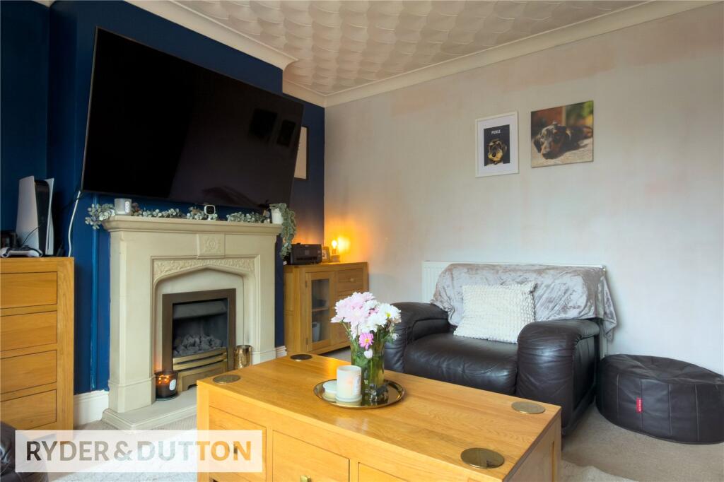 House in Oldham, Greater Manchester - View 4