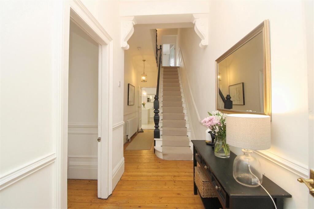 House in North Tyneside, Cullercoats - View 3