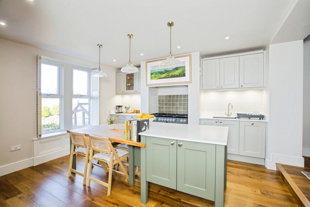 Keighley Road, Pecket Well, Hebden Bridge, HX7 photo 2