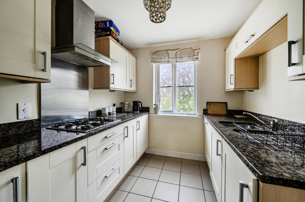 House in Bracknell - View 2