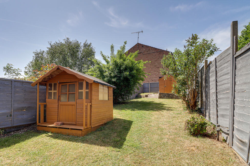 House in Dacorum, Markyate - More