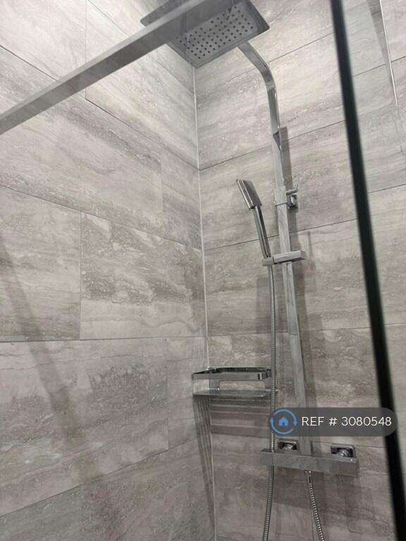 Apartment in London, Hanwell - More