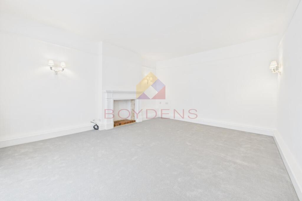 Gravel Court, West Street photo 4