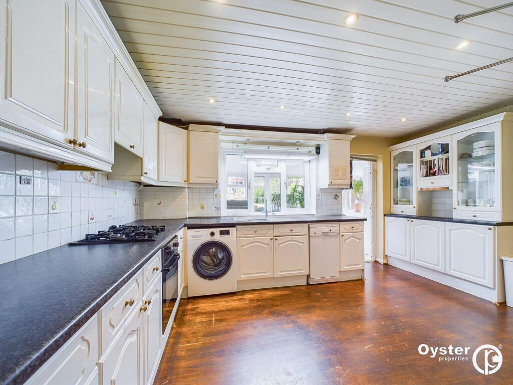 Merlin Crescent, Edgware, HA8 - View 2