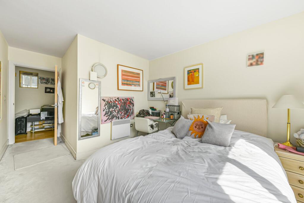 Apartment in London - View 4