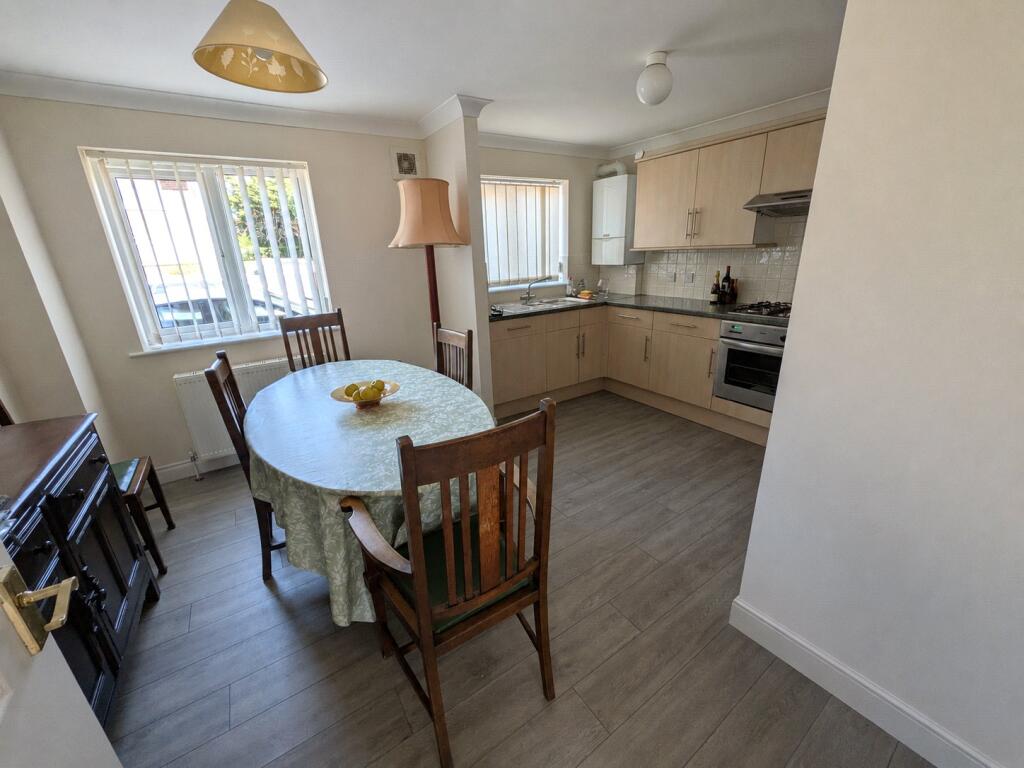 House in Freshwater, Isle of Wight - View 4