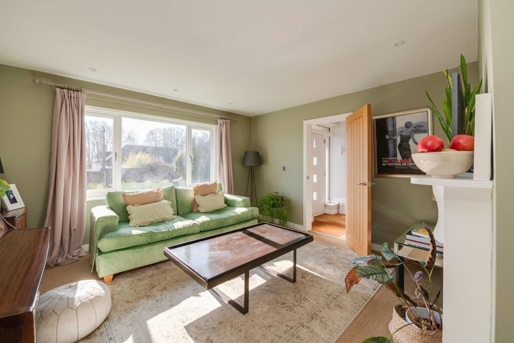 House in Southampton - View 5
