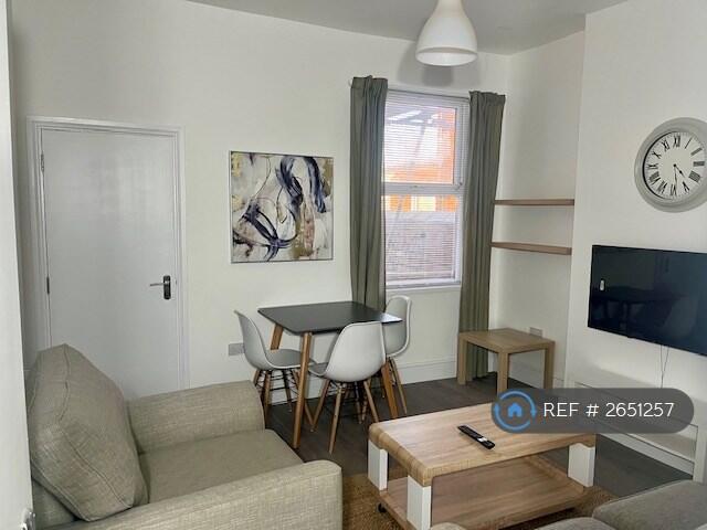 Main image of property: Park Retreat, Smethwick, B66