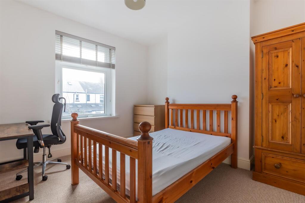 House in Penylan - More