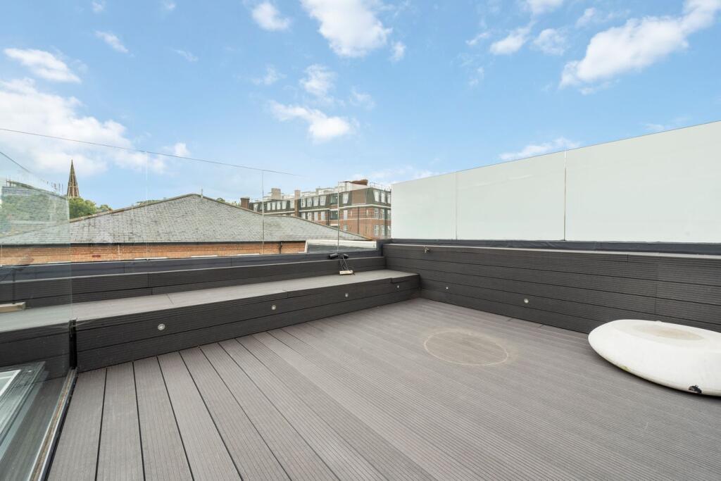 House in London - View 5