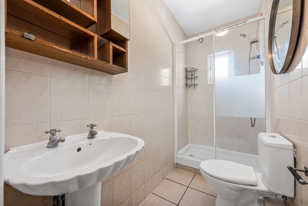 House in London - View 5