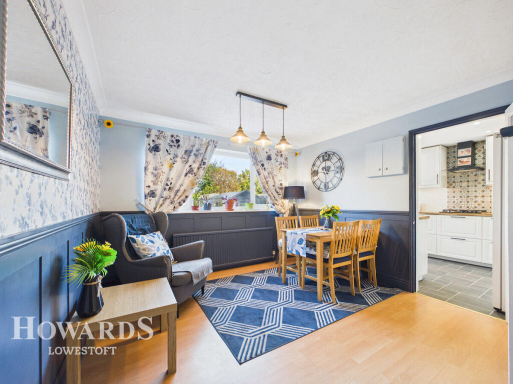 Dell Road, Lowestoft photo 3