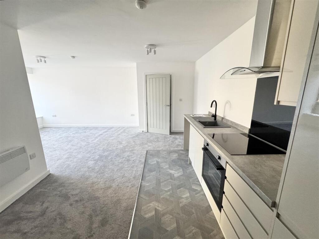 Apartment in Nottingham - View 4