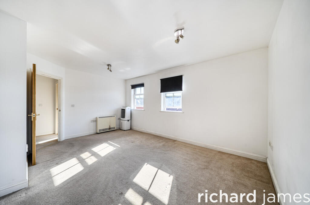 Apartment in Blunsdon St Andrew, Tadpole Garden Village, St. Andrews - View 4