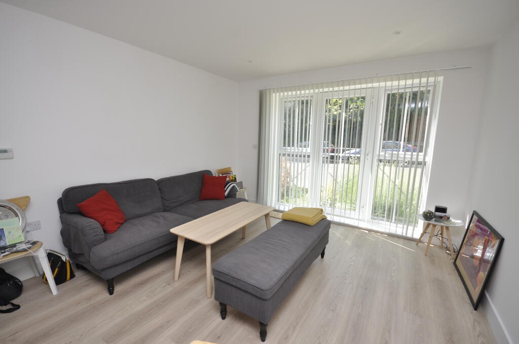 Apartment in Waverley, Godalming - View 4