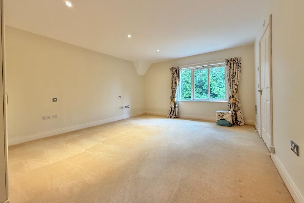 Apartment in Eastleigh, Bishopstoke Park, Bishopstoke - View 5