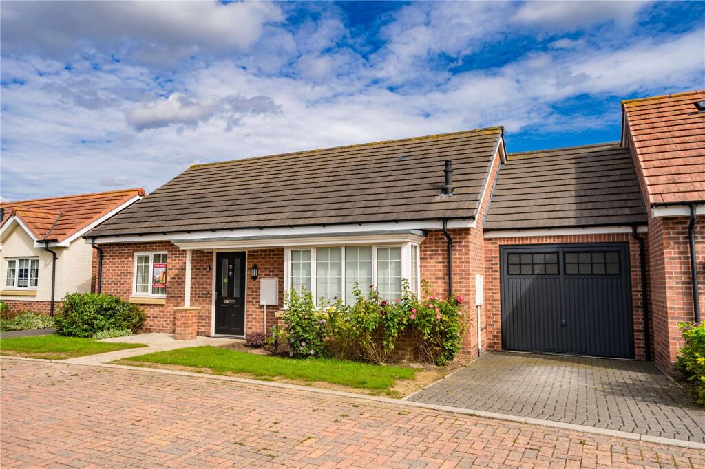 House in Grimsby, Humberston - View 2
