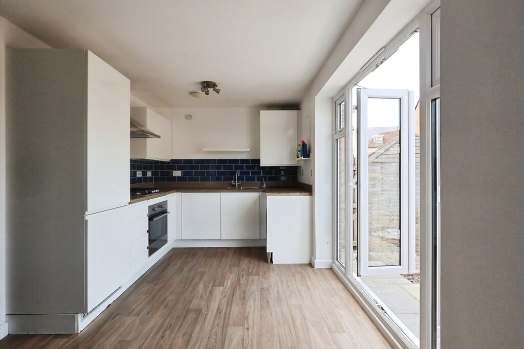House in Gloucester - View 4