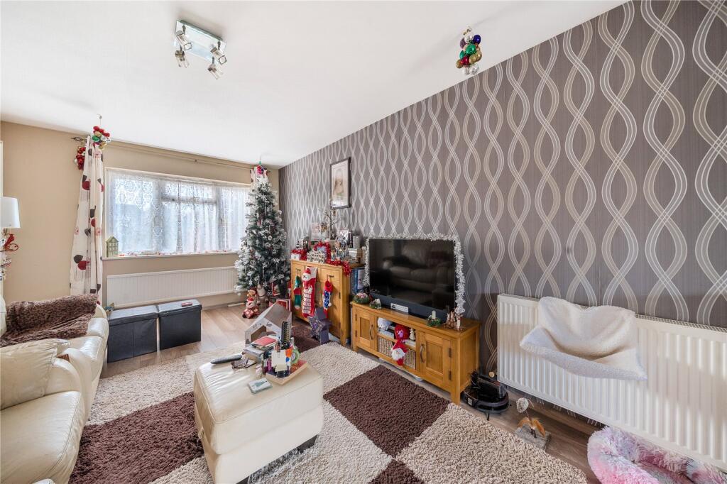 Burghfield Road, Reading, Berkshire photo 2